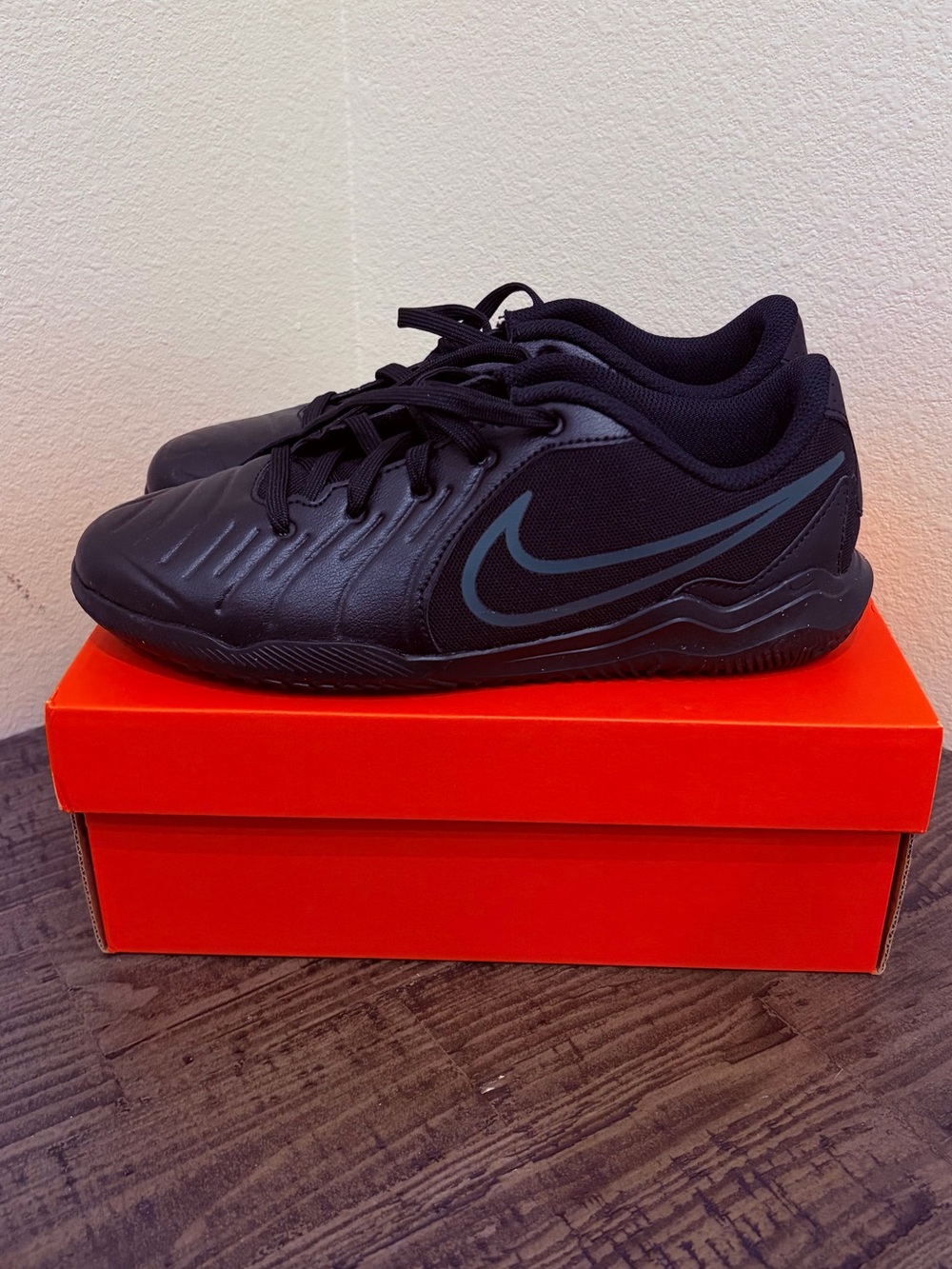 🔥 New! Nike is Kids Indoor Cleats🔥